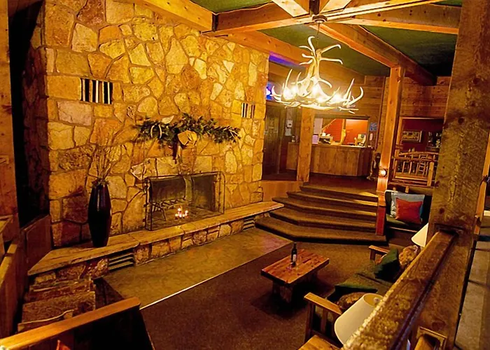 Soda Butte Lodge