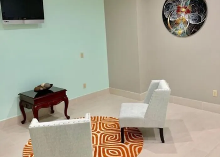 Homestay Inn & Suites Edinburg
