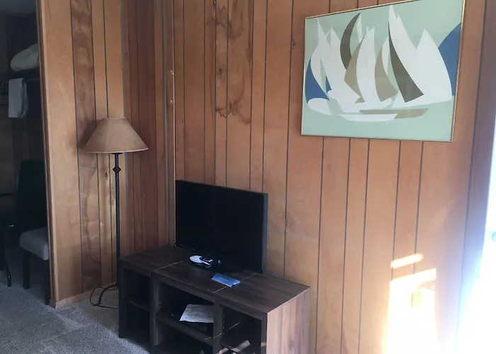 Tyee Restaurant And Motel