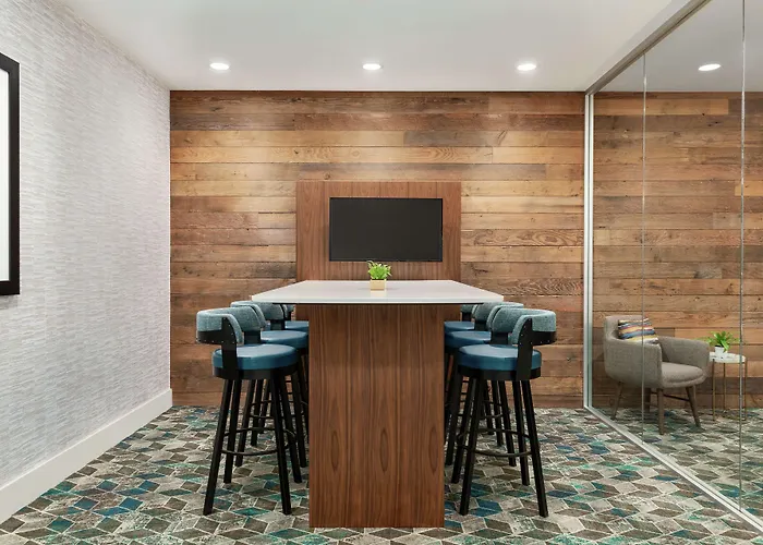 Hilton Garden Inn Seattle Airport