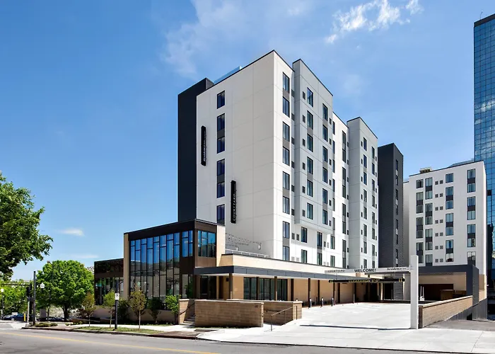 Courtyard By Marriott Knoxville Downtown