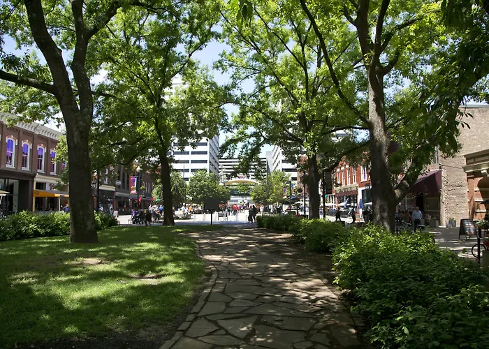 Courtyard By Marriott Knoxville Downtown