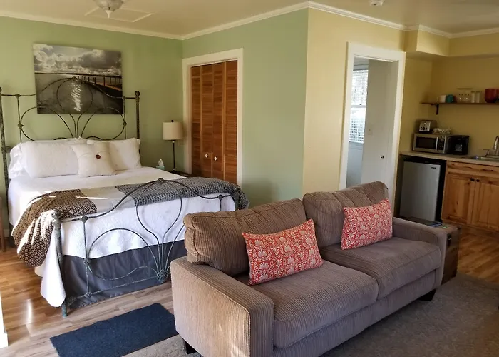 China Creek Cottages