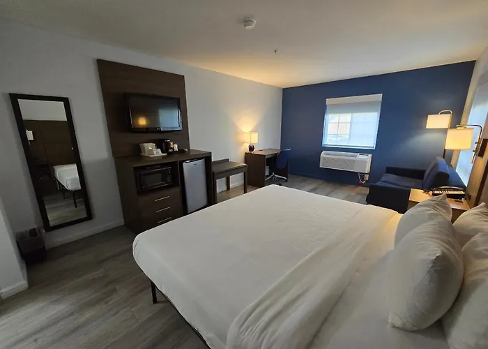 Quality Inn & Suites Tulare