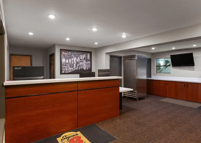 Super 8 By Wyndham Fort Bragg