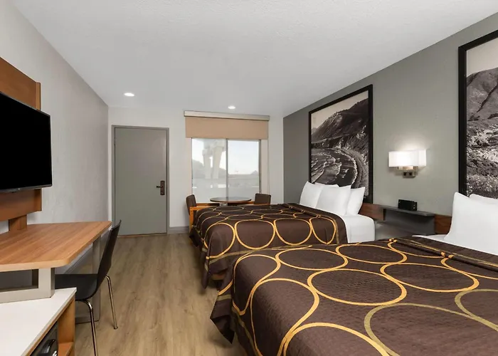 Super 8 By Wyndham Fort Bragg