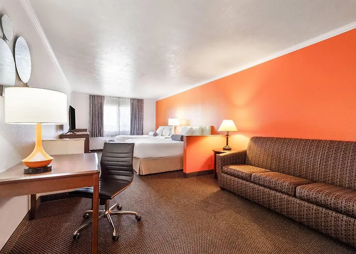 Howard Johnson By Wyndham Oacoma Hotel & Suites