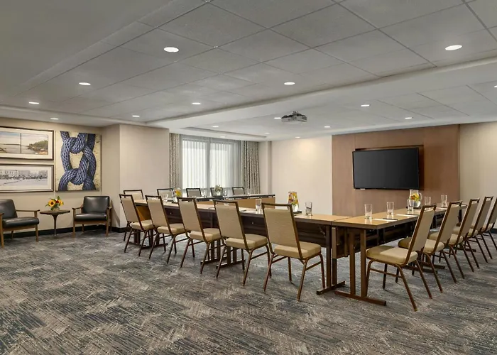 Courtyard By Marriott Portland Downtown/Waterfront