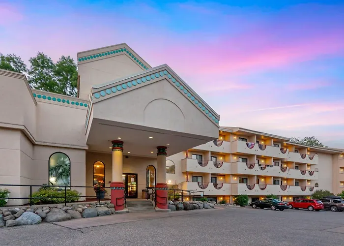 Atlantis Family Waterpark Hotel, An Ascend Collection Hotel