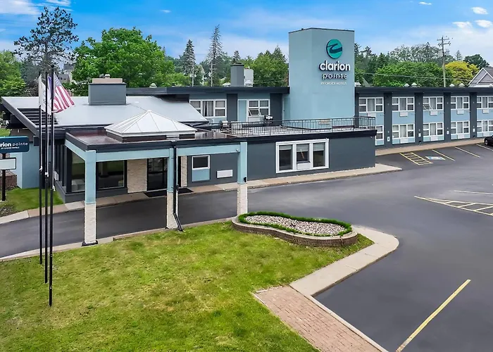 Clarion Pointe Rhinelander Downtown