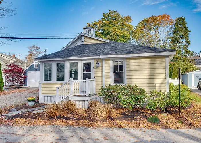 < 1 Mi To Beach! Kennebunk Cottage W/ Yard
