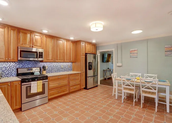 Sundial Inn Unit 2
