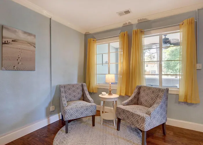 Sundial Inn Unit 2