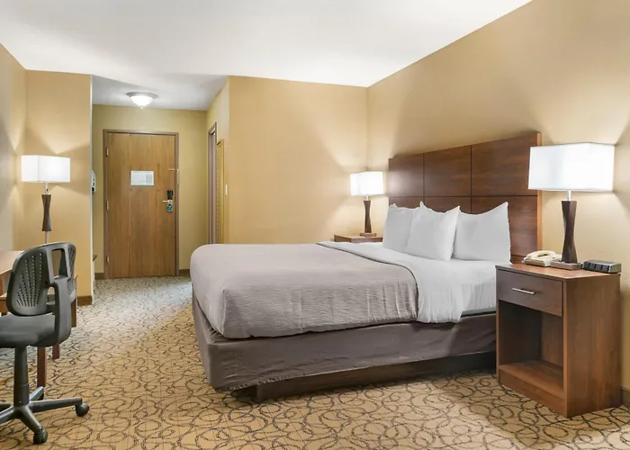 Quality Inn & Suites Manistique