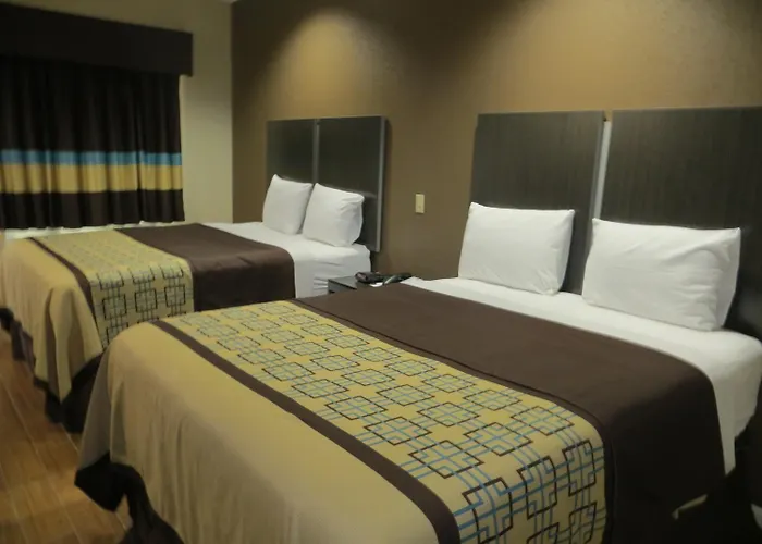 Scottish Inn & Suites Baytown
