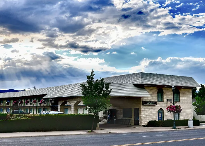 Country Village Motel