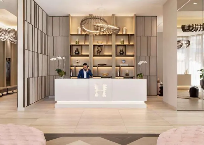 Hyde Beach House Apartments
