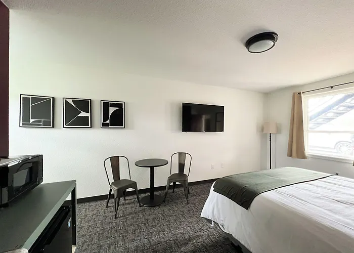 The Nomad Motel - International Falls, Mn - Near Canadian Border