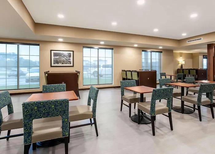 Comfort Inn & Suites Ames Near Isu Campus