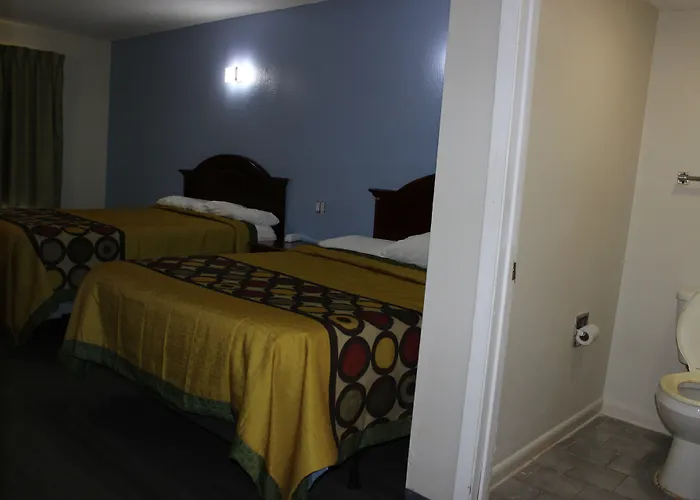 Relax Inn Canton