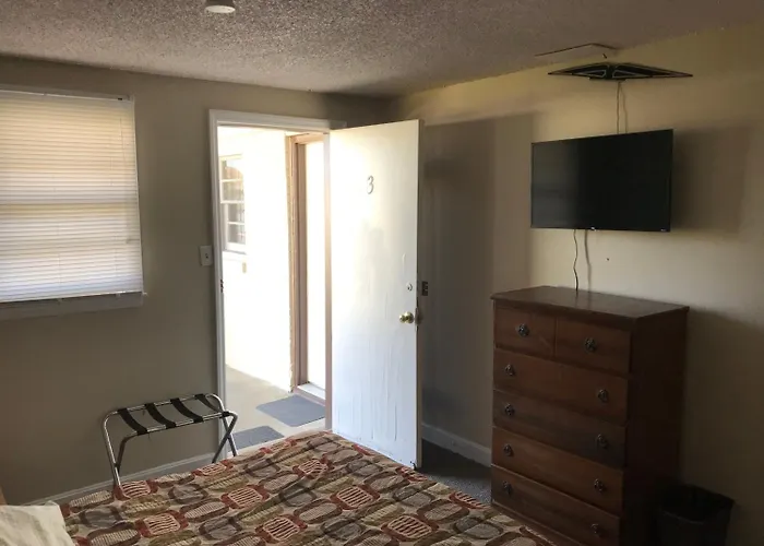 Riviera Motor Lodge