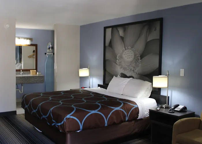 Super 8 By Wyndham Morganton