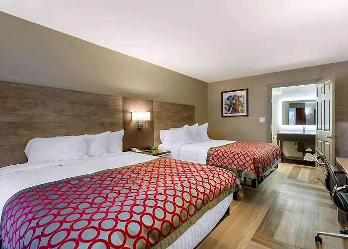 Days Inn & Suites By Wyndham Bowling Green