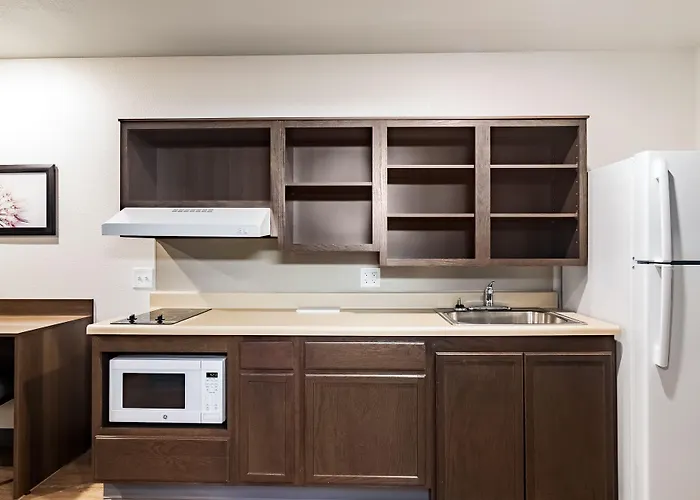 Woodspring Suites Toledo Maumee