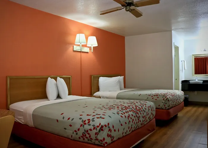 Heritage Inn & Suites
