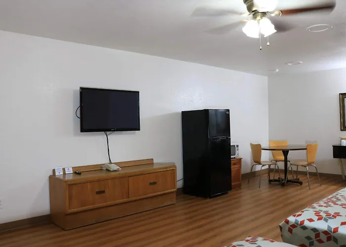 Heritage Inn & Suites