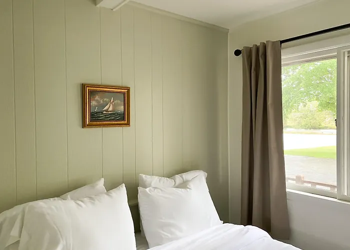 The River Hills Motel - Algoma, Wi - Near Door County