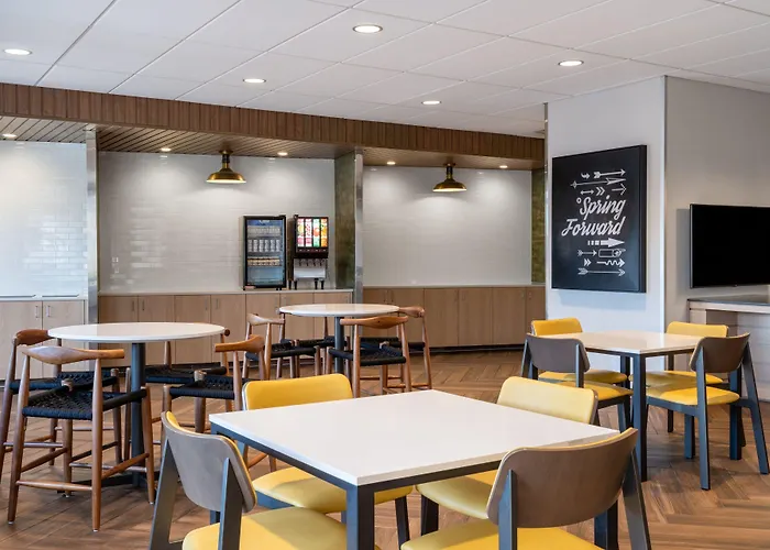 Fairfield Inn & Suites Minneapolis North