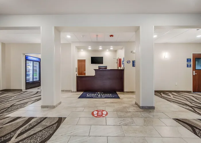 Cobblestone Hotel & Suites - Cozad
