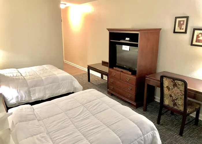 Bicentennial Inn