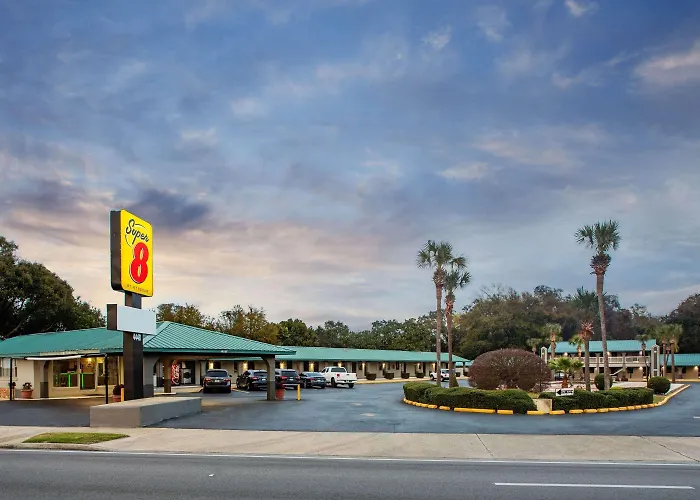 Super 8 By Wyndham Pensacola Nas Area