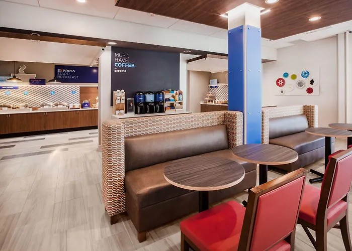 Holiday Inn Express & Suites Brunswick-Harpers Ferry Area By Ihg