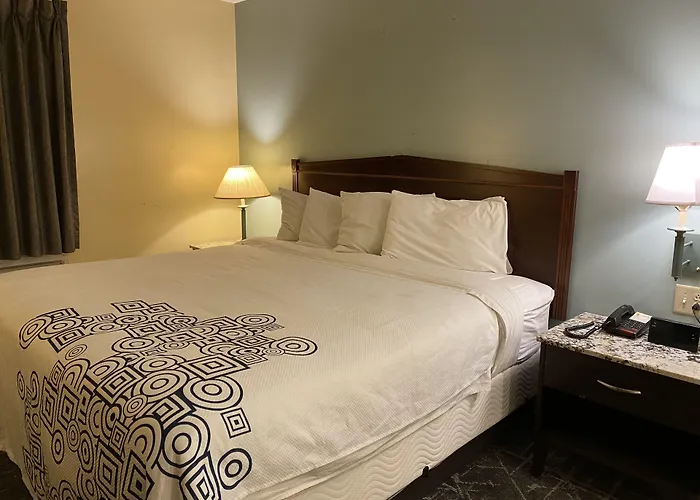 Knights Inn & Suites Dublin