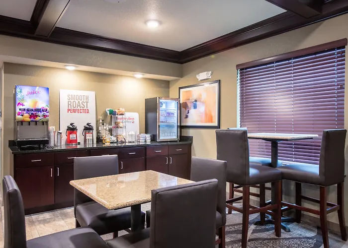 Cobblestone Inn & Suites - Pine Bluffs