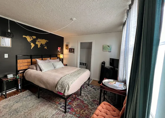 Starry Night Inn