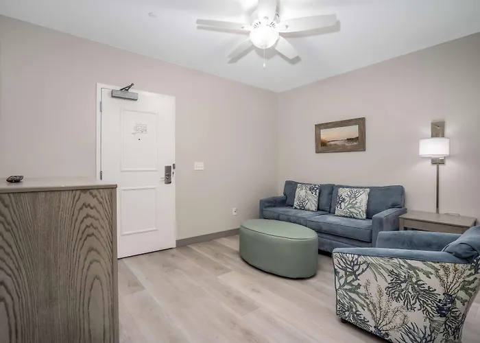 Lighthouse Suites - Best Western Signature Collection