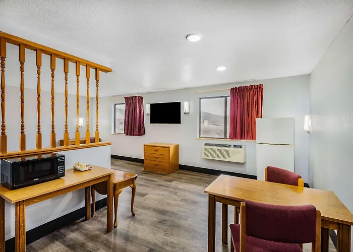 Super 8 By Wyndham Waynesburg