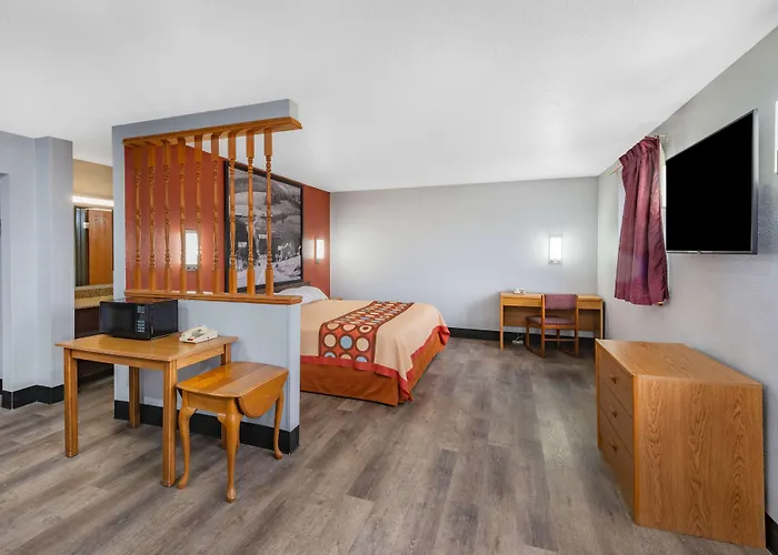 Super 8 By Wyndham Waynesburg