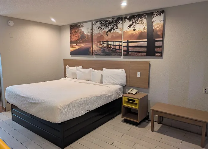 Days Inn By Wyndham Arcadia Louisiana