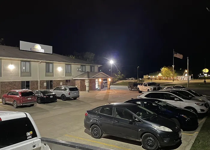 Days Inn By Wyndham Warrensburg