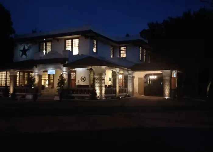 The Lancaster Manor Bed And Breakfast