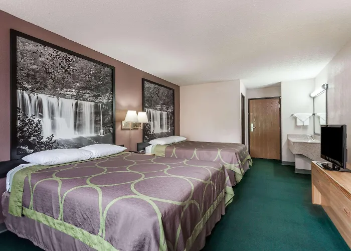 Super 8 By Wyndham Carrollton