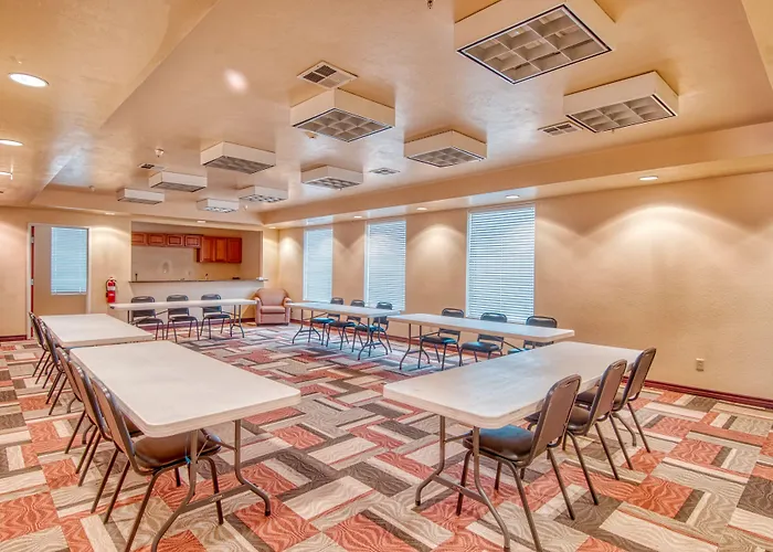 Express Inn & Suites