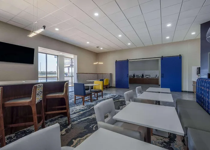 Hawthorn Wichita Airport
