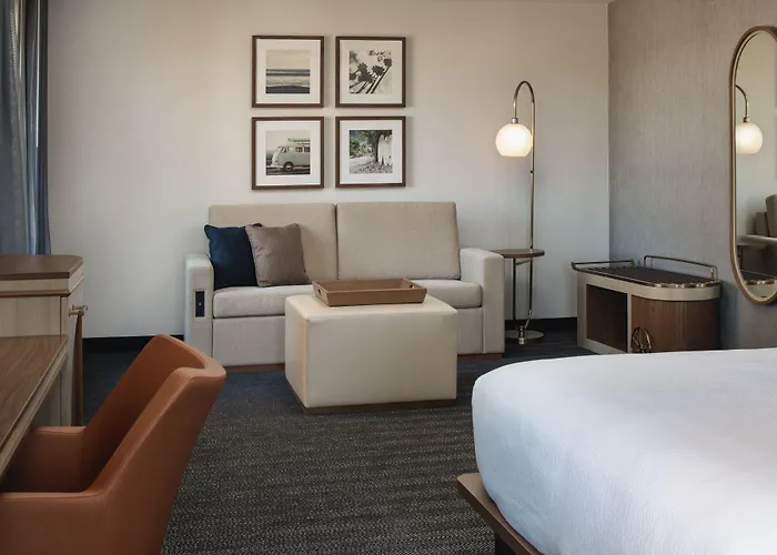 Courtyard By Marriott Santa Cruz