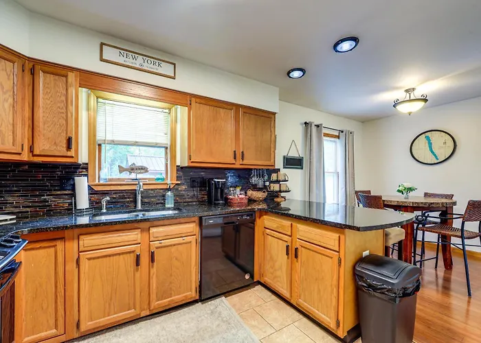 Walk To Owasco Lake: Auburn Home W/ Hot Tub